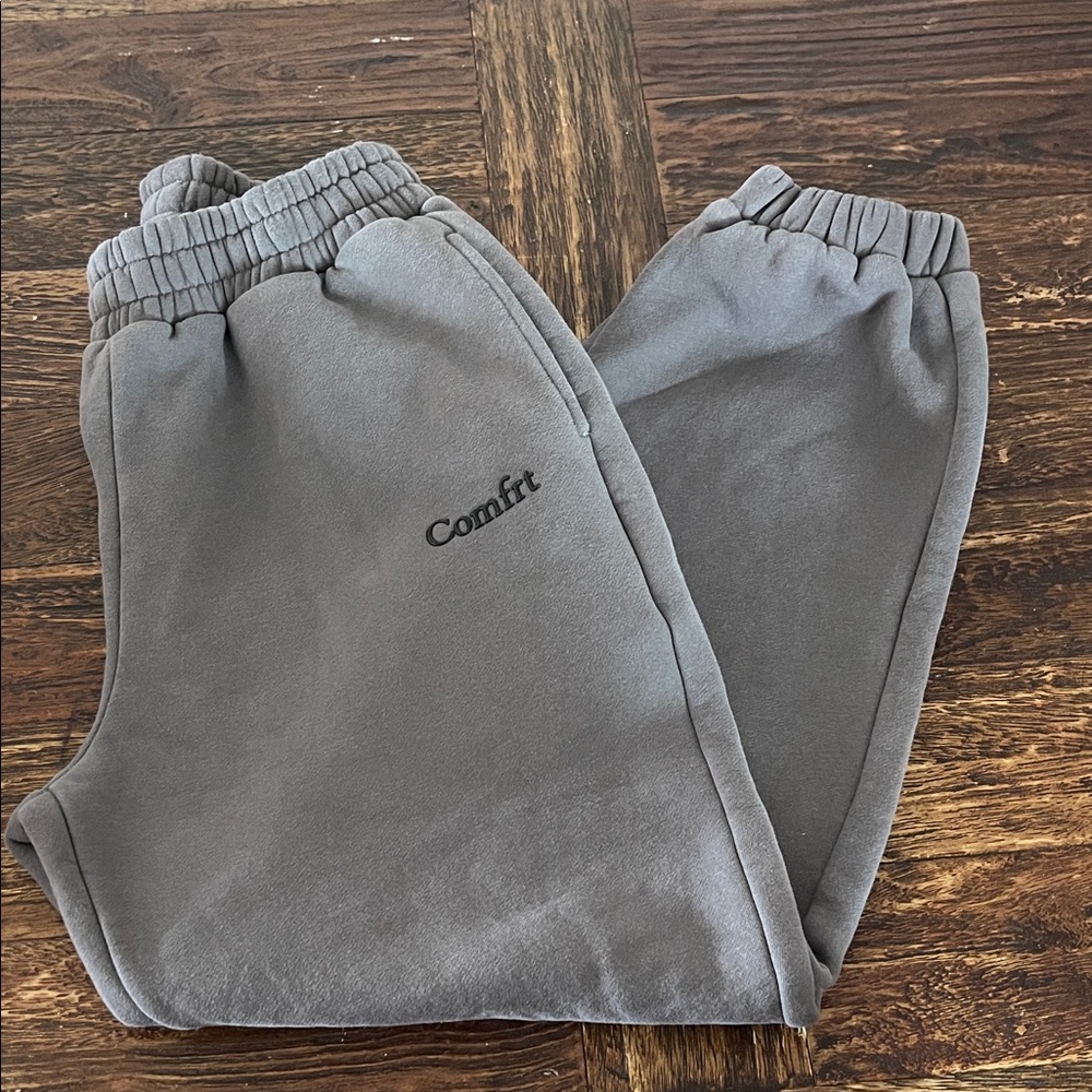 Gray Comfrit Sweatpants